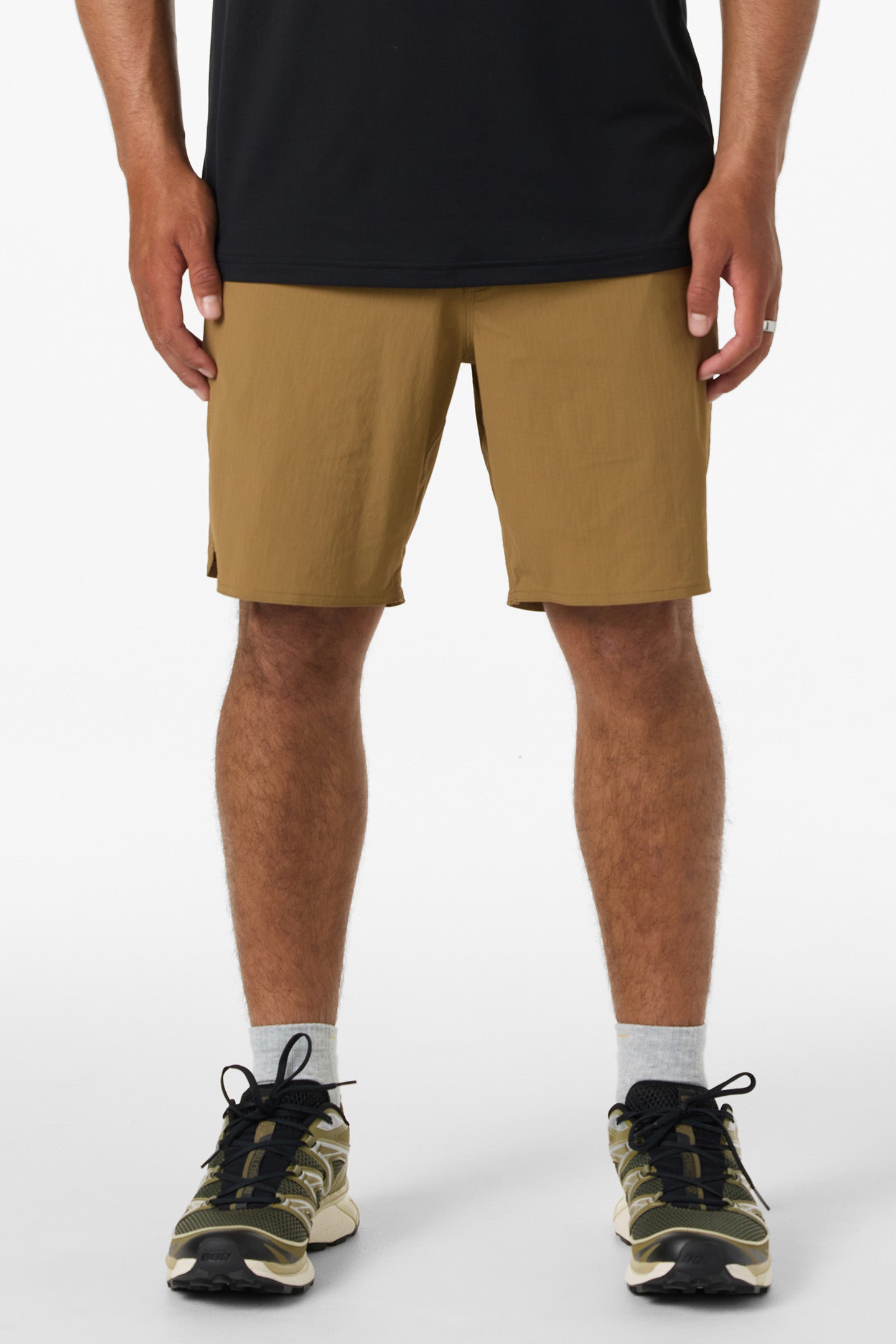 TRVLR Halfback 18 Hybrid Shorts - Image 2
