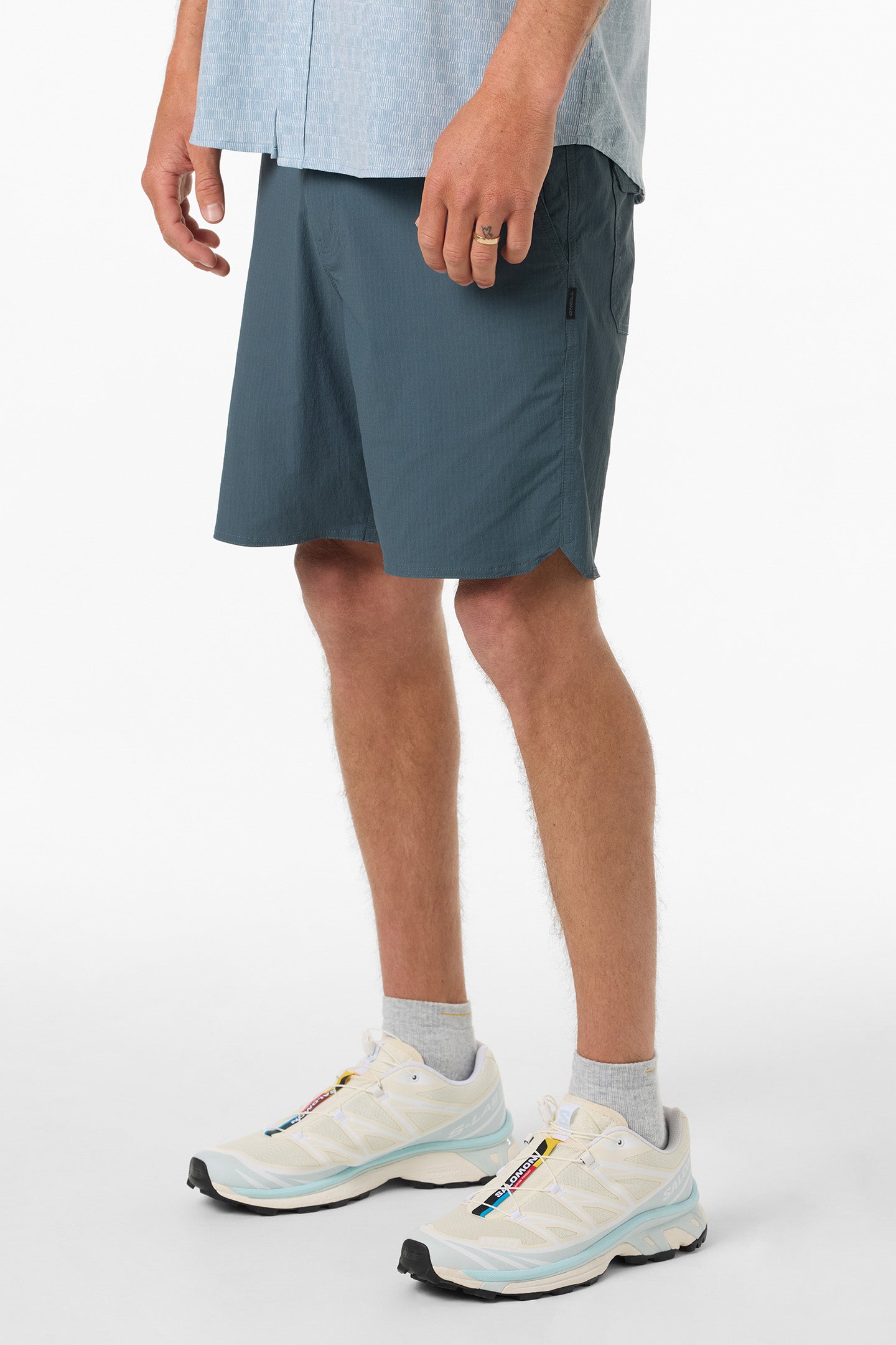 TRVLR Halfback 18 Hybrid Shorts - Image 3