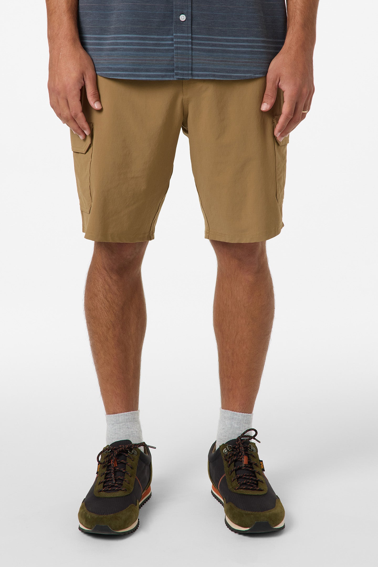 TRVLR Cargo 20 Hybrid Shorts - Image 2
